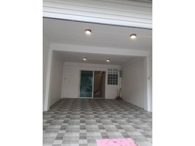 ให้เช่าอาคารพาณิชย์ 4ชั้น ถนนเย็นอากาศ สาทร สีลม