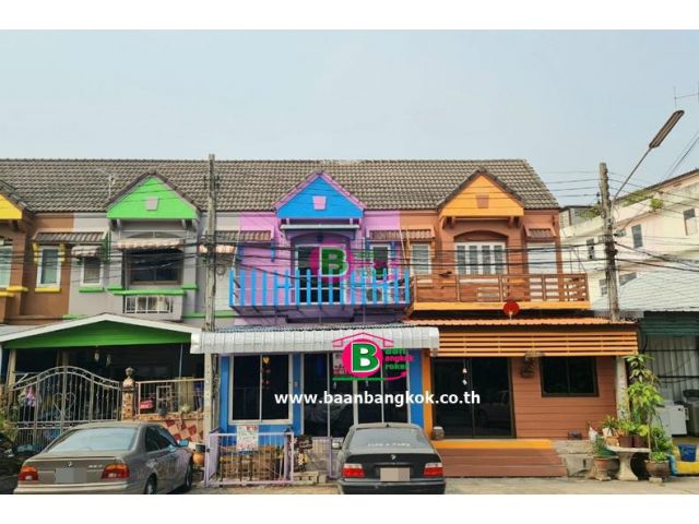 ทาวน์เฮาส์ 2 ชั้น ม.ปทุมคอนโดเพลส เนื้อที่ 20 ตรว. ถ.ปทุมธานีสายใน อ.เมือง จ.ปทุมธานี