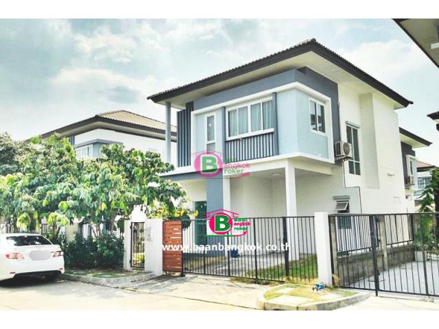 บ้านแฝด 2 ชั้น ม.อิคอนเนเจอร์ รามอินทรา  เนื้อที่ 37.1 ตรว.  ถ.รามอินทรา คลองสามวา