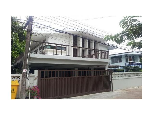ให้เช่าบ้านเดี่ยว 2 ชั้น ซอยประชาราษฎร์บำเพ็ญ17