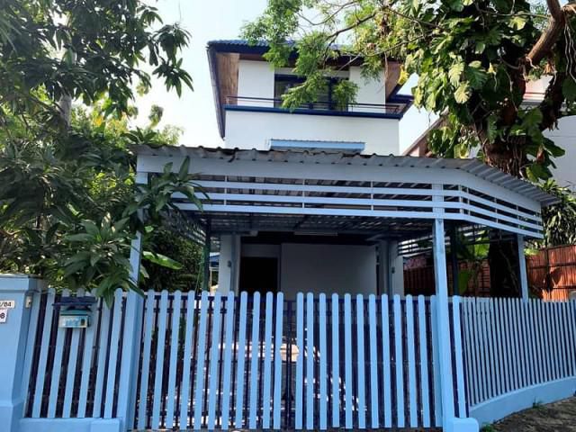 Code.A4686 หมู่บ้านพิมาน เฉลิมพระเกียรติ ร.9 ซอย 28 รายละเอียด บ้านเดี่ยว 3 ชั้น ตกแต่งใหม่ บรรยากาศ