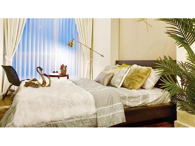 The Room Sathorn-Taksin  ติด BTS กรุงธนบุรี