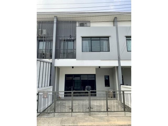 Code.A4742 ทาวน์โฮม หมู่บ้านสตอรี่ อ่อนนุช-วงแหวน ถนนกาญจนาภิเษก 39 (กิ่งแก้ว 25/1) รายละเอียด ให้เช
