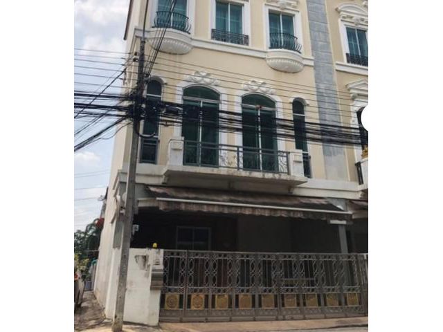 ให้เช่าทาวน์โฮม บ้านกลางเมืองมอนติคาร์โลรัชวิภา