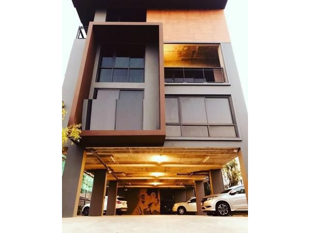 ให้เช่า โฮมออฟฟิศย่านงามวงศ์วาน พร้อมลิฟท์ พื้นที่ 1000 ตร.ม. Loft Style