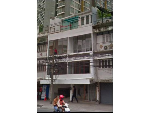 ให้เช่าอาคารพาณิชย์ 3 ชั้นครึ่ง ริมถนนอ่อนนุช