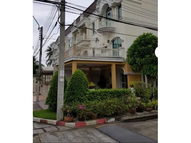 ให้เช่าทาวน์โฮม 3 ชั้น เดอะเมทโทร สาทร กัลปพฤกษ์