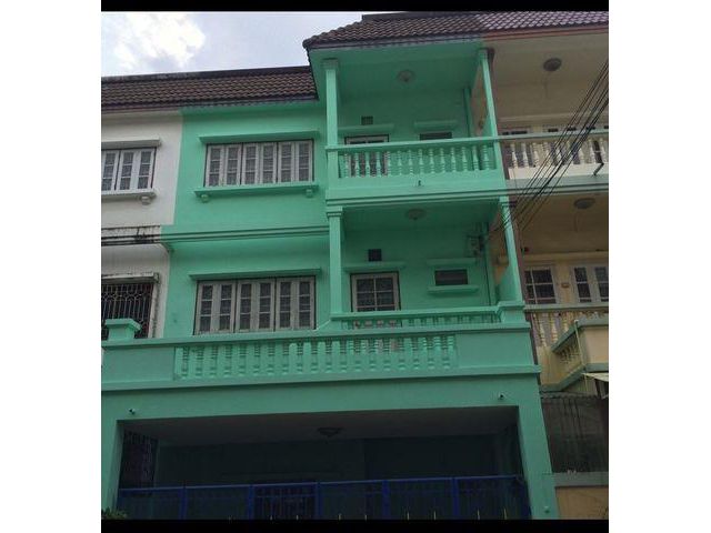 ให้เช่าทาวน์เฮ้าส์ 3ชั้น ศรีไทยวิลล่า ถนนพระราม3