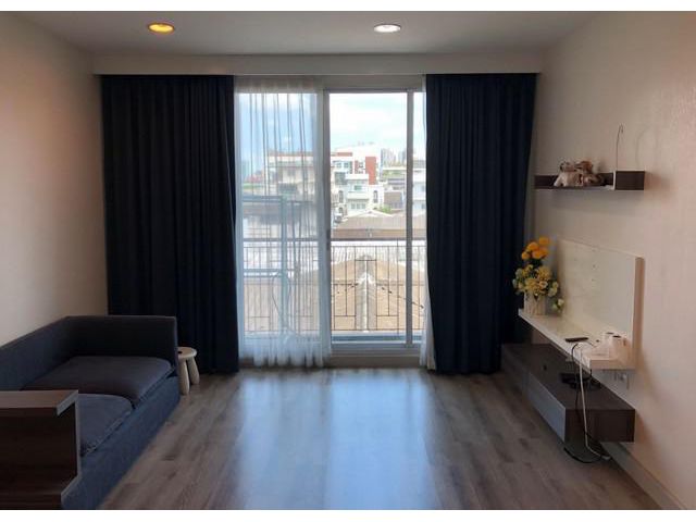 Centric Sathorn - Saint Louis   BTS สุรศักดิ์
