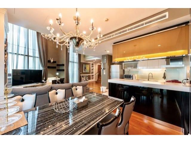 Bright Sukhumvit 24   BTS พร้อมพงษ์ duplex