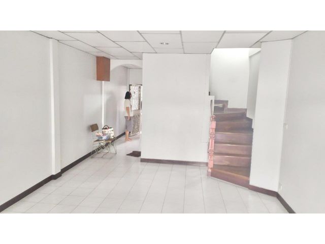 PK36 ให้เช่าทาวน์เฮ้าส์ หมู่บ้านริมสวน รามคำแหง139 ใกล้มอเตอร์เวย์ 7,500 บาท 0835431900