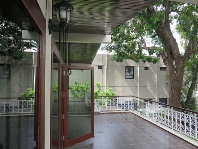 ให้เช่าบ้านเดี่ยว 2 ชั้นย่านนานา สุขุมวิท ซอยสุขุมวิท13 ใกล้ท่าเรือคลองแสนแสบ ใกล้BTSนานา
