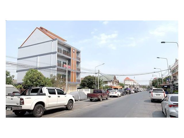 ขายอาคารพาณิชย์ 4 ชั้นพร้อมที่ดิน ตลาดเจ้าพรหม อยุธยา เป็นตึกสร้างใหม่