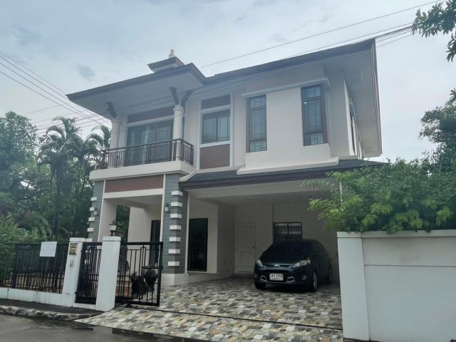 ขายราคาดีมาก บ้านเดี่ยว 2 ชั้น โครงการเศรษฐสิริ ประชาชื่น เรสซิเด้นท์ 1 บ้านสวย หลังมุม พื้นที่ใช้สอยเยอะ