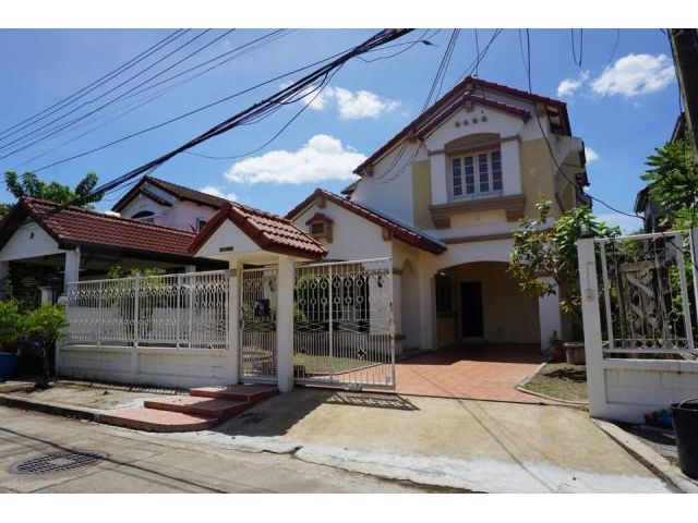 ให้เช่าบ้านเดี่ยว 2 ชั้น 4 ห้องนอน 3 ห้องน้ำ หมู่บ้านประชาชื่น ปากเกร็ด (ตกแต่งครบ พร้อมเฟอร์)