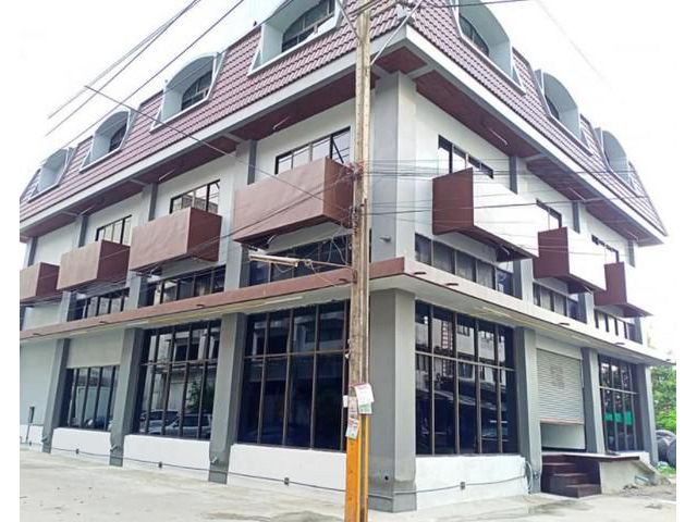 ให้เช่าอาคาร 3.5ชั้น 3 คูหา ซอยฉลองกรุง ลาดกระบัง