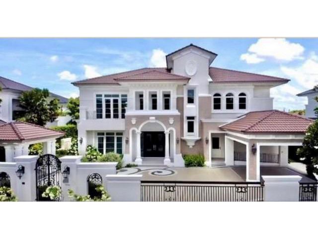 ขายบ้านเดี่ยวสุดหรู หมู่บ้านลดาวัลย์ ราชพฤกษ์ - ปิ่นเกล้า เนื้อที่ 169ตรว 416ตรม 4นอน 5น้ำ จอดรถ 3คัน          ติดต่อคุ