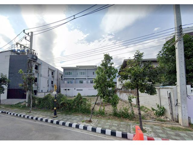B8MG0025 ขายที่ดินแปลงสวย   พร้อมเอกสารสิทธฺ์โฉนด   ที่ดินทำเลสวย  ขนาดพื้นที่   81  ตารางวา