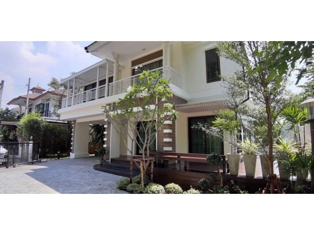 ขาย บ้านเดี่ยวหลังใหญ่ใน โครงการ เศรษฐสิริ ประชาชื่น