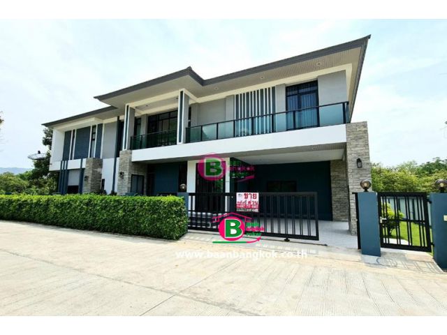 บ้านเดี่ยว 2 ชั้น ม.บ้านไทรแก้ว เนื้อที่ 150 ตรว. ถ.ทางหลวงแผ่นดินหมายเลข 4 ชะอำ เพชรบุรี
