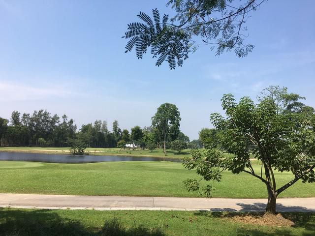 ขายที่ดินในสนามกอล์ฟเดอะเลกาซี่ (The Legacy Golf Club) อยู่ติดซาฟารีเวิลด์ เนื้อที่ 209 ตร.ว. ติดถนนโครงการ