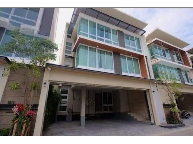 ให้เช่าและขายบ้านเดี่ยว 3ชั้น อินทามระ พหลโยธิน