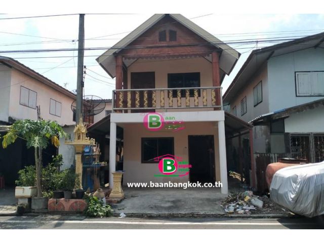 ทาวน์เฮาส์ 2 ชั้น ม.เคหะคลอง 7 เนื้อที่ 21 ตรว.ถ.รังสิต-นครนายก อ.ธัญบุรี ปทุมธานี