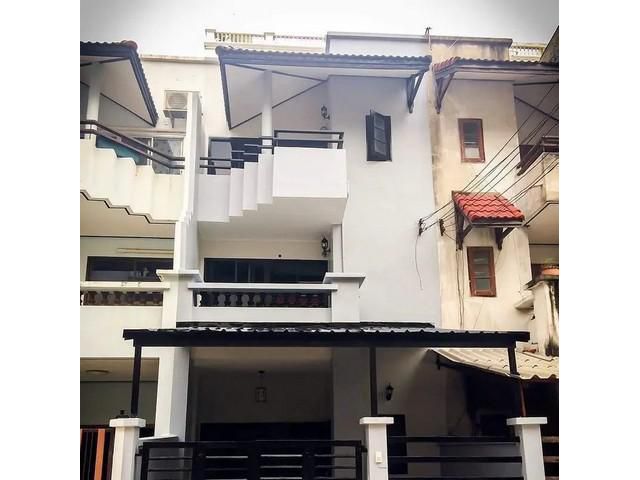ให้เช่าทาวน์โฮม 3 ชั้น ซอยพหลโยธิน 26 รีโนเวทใหม่