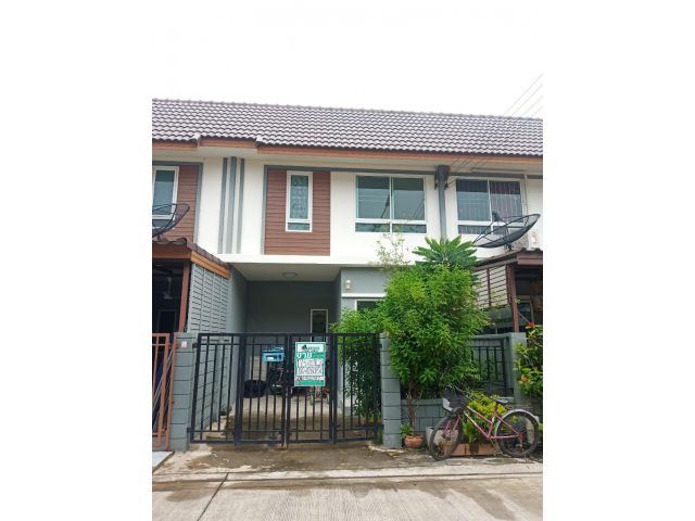 ขายทาวน์เฮาส์ หมู่บ้านสุภาพร 11