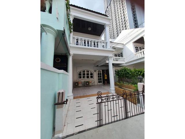 ให้เช่าบ้านเดี่ยว2 ชั้น สุขุมวิทการ์เด้นท์ ซอย 79