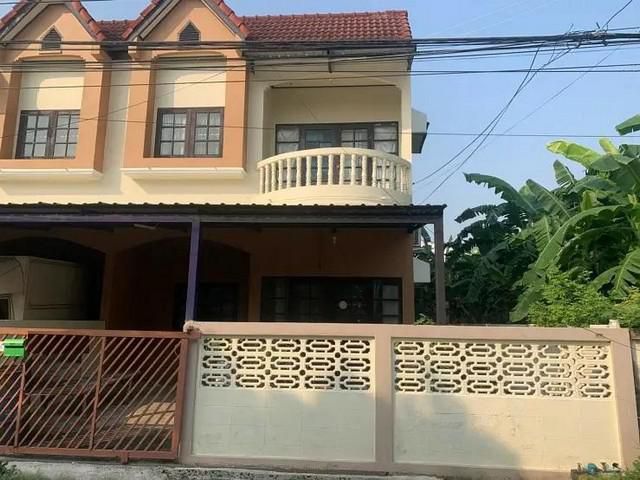 ให้เช่าบ้านแฝด 2 ชั้น เฟอร์ครบ หมู่บ้านเจริญทรัพย์วินเลจ ซอยรามอินทรา101 ใกล้มอเตอร์เวย์