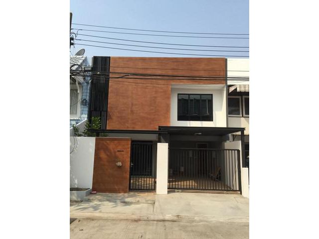 ขายทาวน์เฮ้าส์2ชั้นย่านพหลโยธิน