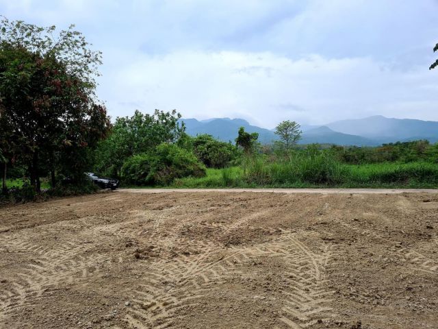 BMR0043 ขายที่ดินแปลงสวย   พร้อมเอกสารสิทธฺ์โฉนด   ที่ดินทำเลสวย  ขนาดพื้นที่ 95 ตารางวา   ขายราคา 1,800,000  บาท