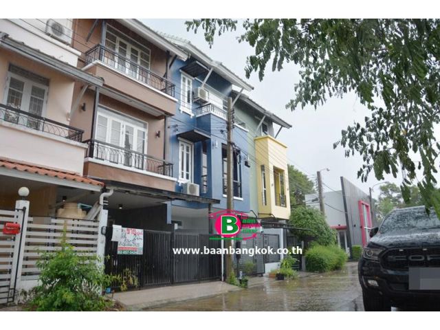 ทาวน์โฮม 3 ชั้น โครงการ ออลสวีท เนื้อที่ 20 ตรว. ถนนสายไหม เขตสายไหม