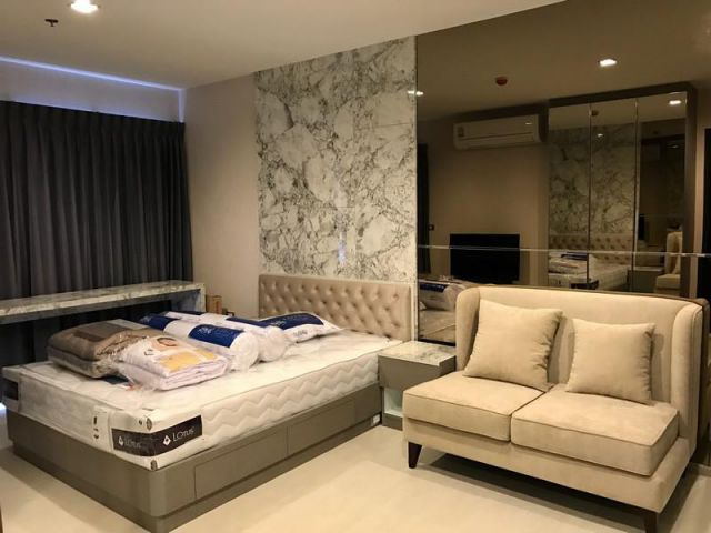 NAI421 ให้เช่า คอนโด Rhythm Sukhumvit 36-38