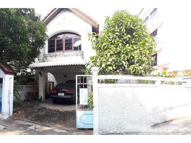 บ้านเดี่ยว 2 ชั้น 51 ตร.ว 11 ล้านบาท  สาธุ34แยก 7