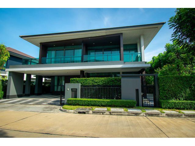 ขายบ้าน หมุ่บ้านเศรษฐสิริ กรุงเทพกรีฑา (ซอย 15/1) ติดถนนตัดใหม่กรุงเทพกรีฑา-ร่มเกล้า
