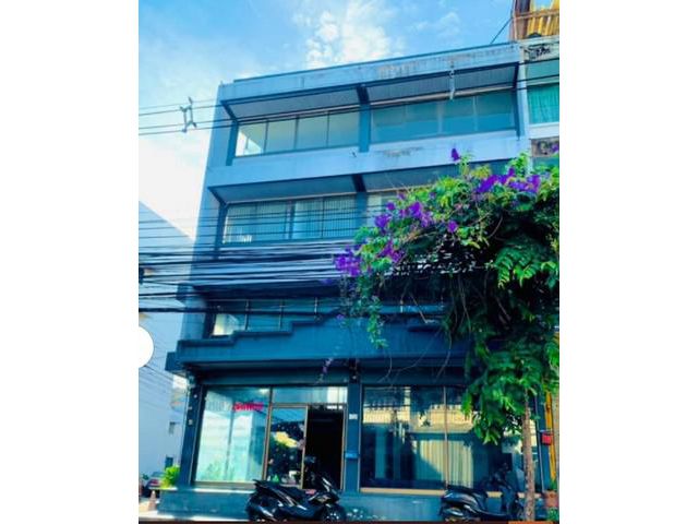 ให้เช่าอาคาร4ชั้น 2คูหา ลาดพร้าว 122