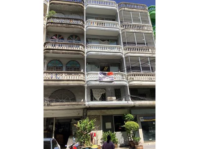 ขายอาคารพาณิชย์ 1 คูหา โชคชัย 4 ซอย 60 ลาดพร้าว