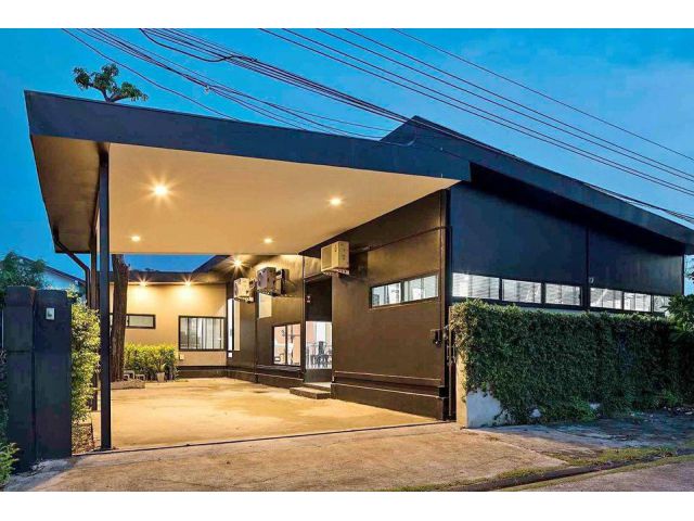 P37 ขาย และ ให้เช่าบ้านเดี่ยวชั้นเดียว ซอยรามอินทรา 34 ซอยอยู่เย็น เหมาะทำออฟฟิศ ใกล้ถนนเลียบทางด่วนเอกมัย-รามอินทรา ใกล