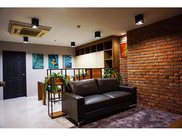 HOT ให้เช่าคอนโด Sukhumvit Living Town อโศก ชั้น 5 ใกล้ MRT เพชรบุรี