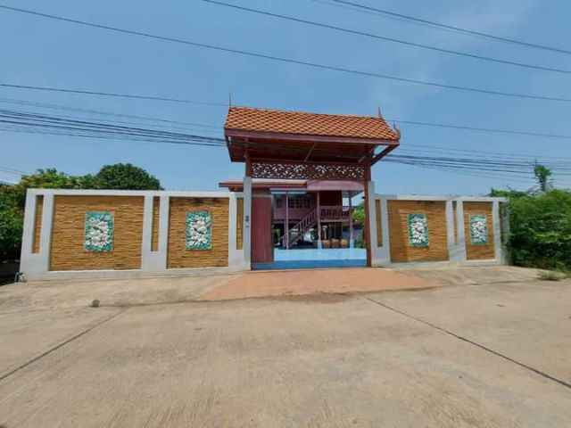 ขายบ้านไม้ทรงไทยพร้อมที่ดิน  ติดแม่น้ำเจ้าพระยา194 ตรว.