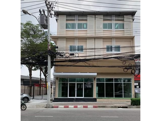 ให้เช่าสำนักงาน 3ชั้น พร้อมโกดัง ถนนพัฒนาการ