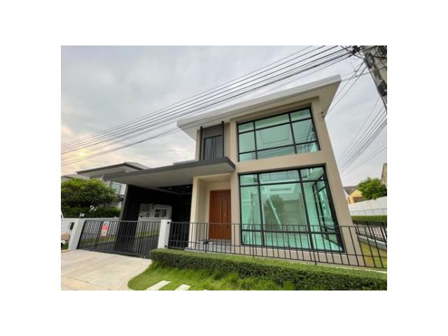 PR196ขายบ้านเดี่ยว หมู่บ้าน Centro-Suksawat พระราม - บ้านหัวมุมบ้านใหม่ดอี่ยม พื้นที่ 65 ตรว พื้นใช้สอย 300 ตรม