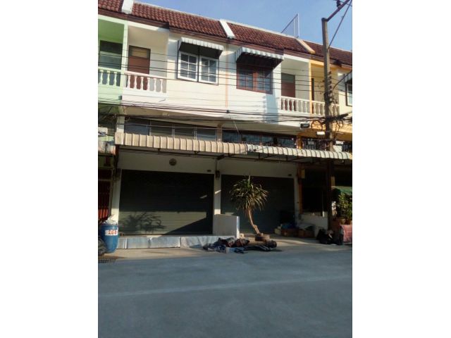 PR197 ให้เช่าอาคารพาณิชย์ 3 ชั้น ลาดพร้าว 101 แยก 19 ราคาถูก