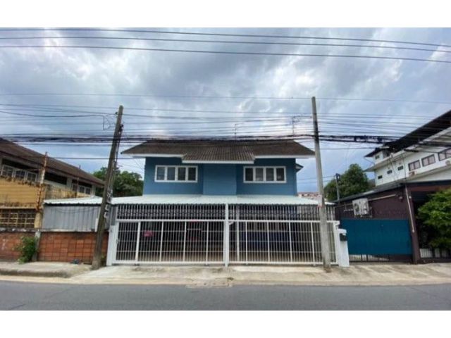 ให้เช่าบ้านเดี่ยว2ชั้นเพิ่ง renovated ย่านลาดพร้าว ใกล้เลียบด่วน ใกล้บิ๊กซีลาดพร้าว ลาดพร้าว69 พร้อมอยู่