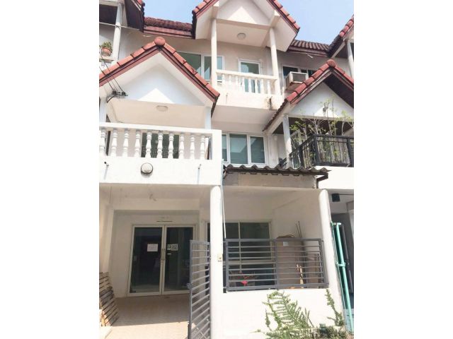 6694 ทาวน์เฮ้าส์ 3 ชั้น  สุขุมวิท 66 BTS อุดมสุข