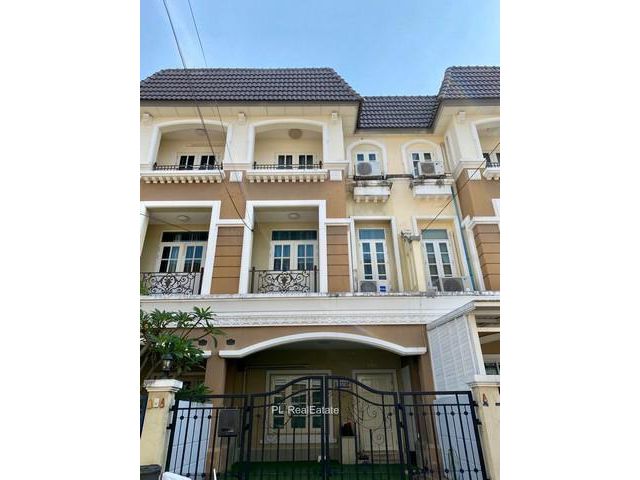 ให้เช่าทาวน์โฮม 3 ชั้น รีโนเวทใหม่ เข้าออกได้หลายทาง ซอยลาดพร้าว 130 หรือ ซอยรามคำแหง 81