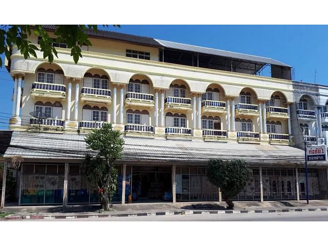 ขายด่วนกิจการร้านของฝากพร้อมอาคารพาณิชย์ บ้านเพ