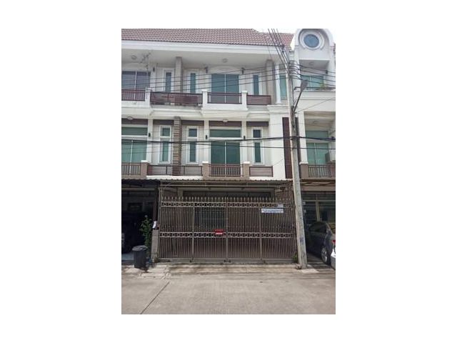 ทาวน์โฮม 3 ชั้น Premium Place เอกมัย-รามอินทรา